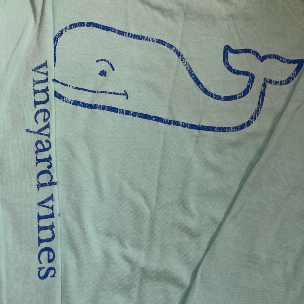 Vineyard Vines long sleeve tee, light green, size small